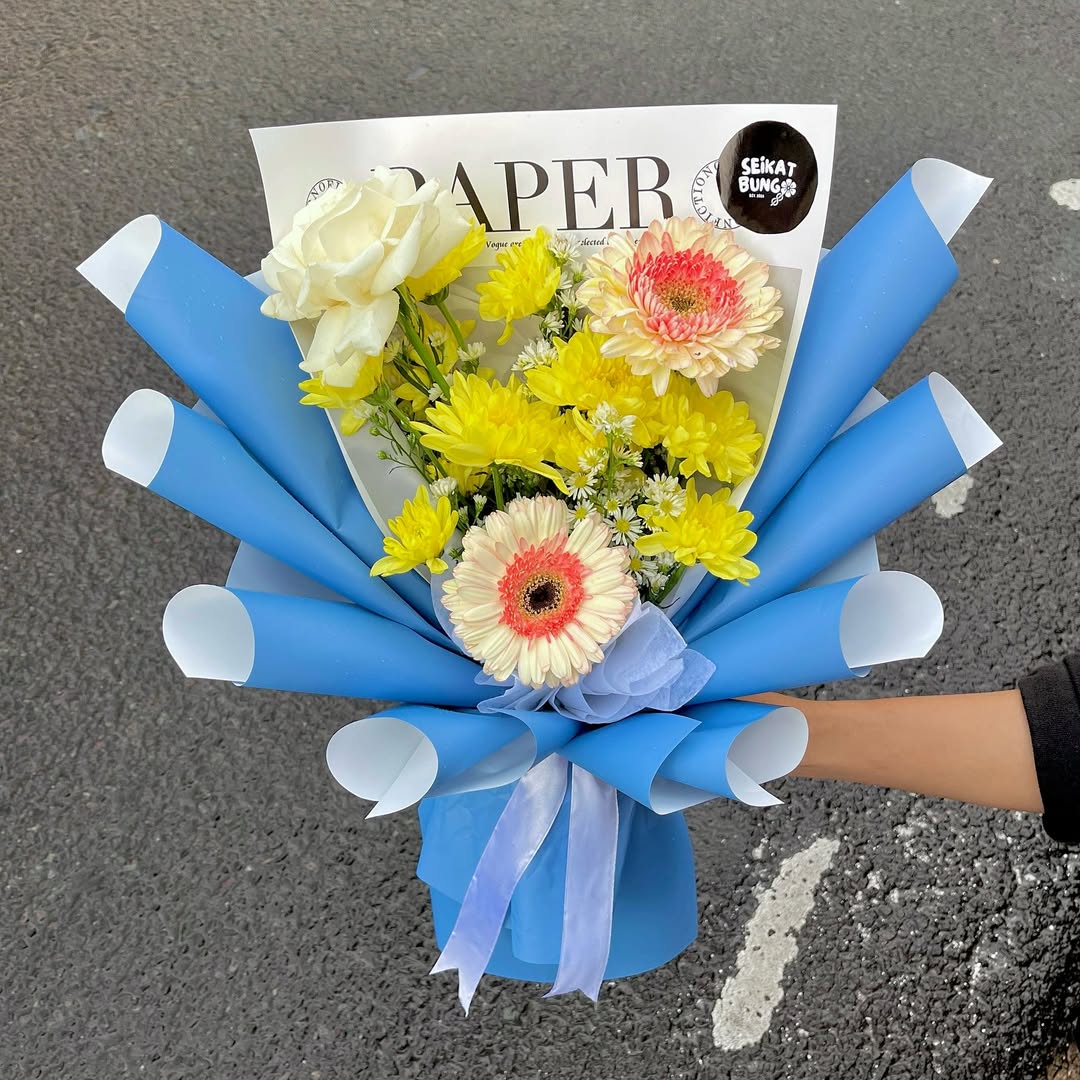 Semi Bouquet