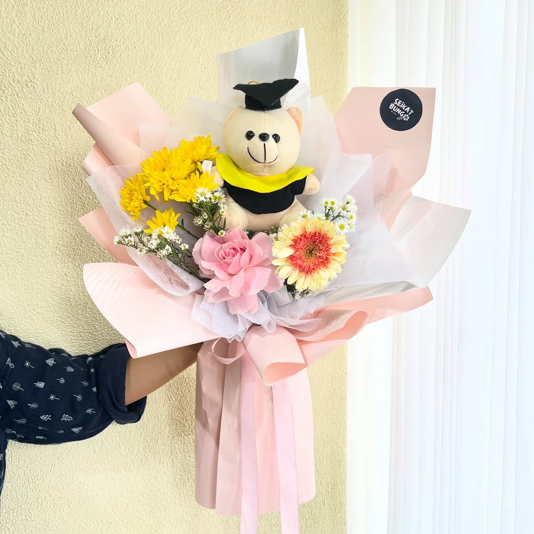 Rostar Graduation Bouquet