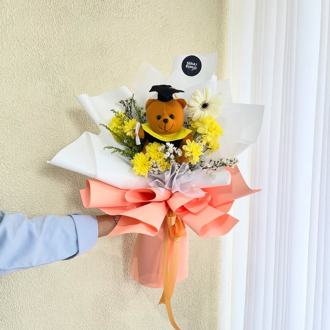 Shiny Graduation Bouquet